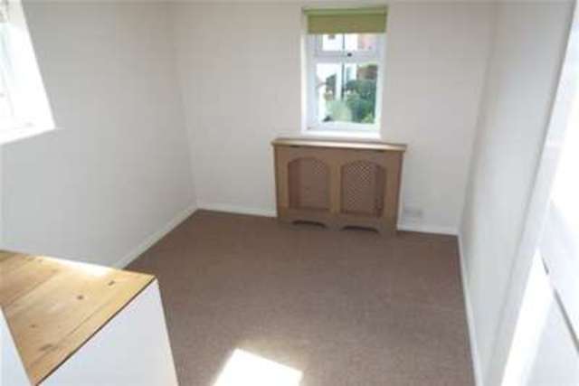  Image of 3 bedroom Detached house to rent in Hill Close West Bridgford Nottingham NG2 at Nottingham, NG2 6GQ