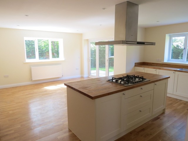  Image of 4 bedroom Detached house for sale in Crofton Lane Fareham PO14 at Crofton Lane Hill Head Fareham, PO14 3LW