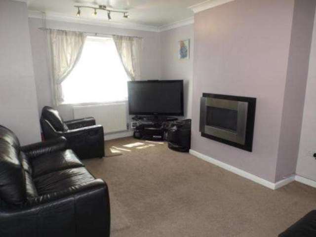  Image of 2 bedroom End of Terrace to rent in Hillcrest Road Yeovil BA21 at Yeovil, BA21 4RF