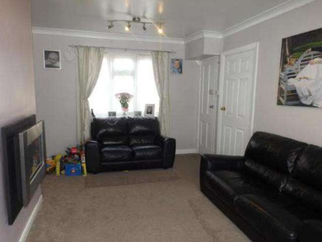  Image of 2 bedroom End of Terrace to rent in Hillcrest Road Yeovil BA21 at Yeovil, BA21 4RF