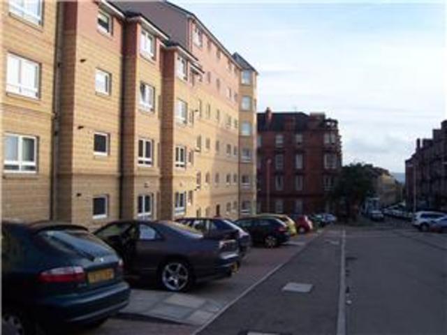  Image of 2 bedroom Flat to rent in Hillfoot Street Dennistoun Glasgow G31 at Dennistoun Glasgow Glasgow, G31 2NQ