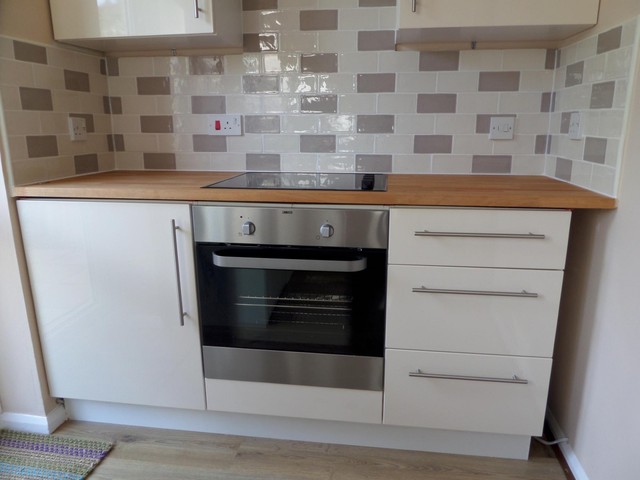  Image of 2 bedroom Terraced house to rent in Hollybrook Gardens Locks Heath Southampton SO31 at Locks Heath  Southampton, SO31 6WJ