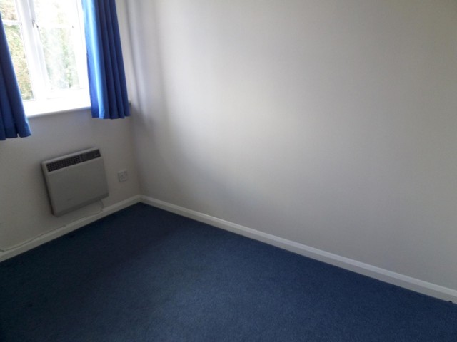  Image of 2 bedroom Terraced house to rent in Hollybrook Gardens Locks Heath Southampton SO31 at Locks Heath  Southampton, SO31 6WJ