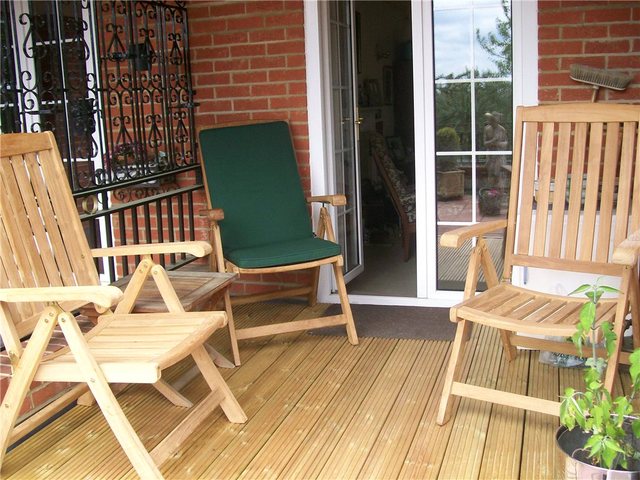  Image of 2 bedroom Apartment for sale in Hook Heath Road Hook Heath Woking GU22 at Hook Heath Road Woking Mayford, GU22 0LA