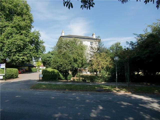  Image of 1 bedroom Apartment to rent in Pittville Circus Road Cheltenham GL52 at Homespring House Pittville Circus Road Cheltenham, GL52 2QB