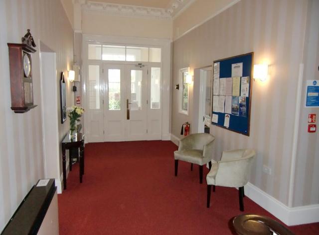  Image of 1 bedroom Apartment to rent in Pittville Circus Road Cheltenham GL52 at Homespring House Pittville Circus Road Cheltenham, GL52 2QB