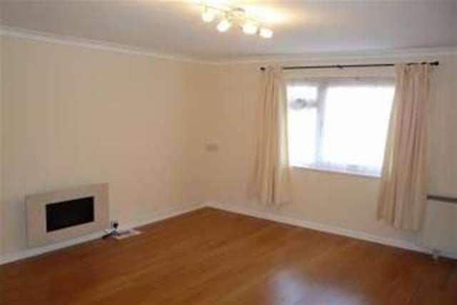  Image of 2 bedroom Flat to rent in Court Lodge Road Horley RH6 at Horley, RH6 8RT
