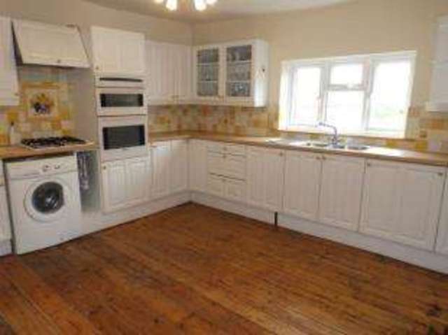  Image of 4 bedroom Flat for sale in High Street Hythe Southampton SO45 at Hythe Southampton Hythe, SO45 6AG