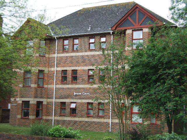  Image of 2 bedroom Detached house to rent in Hulse Road Shirley Southampton SO15 at Hulse Road  Southampton, SO15 2JW