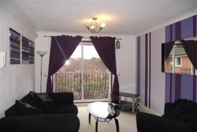  Image of 2 bedroom Flat to rent in Deneside Court Newcastle upon Tyne NE2 at Newcastle upon Tyne, NE2 1JW