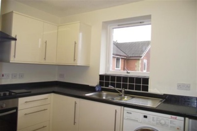 Image of 2 bedroom Flat to rent in Deneside Court Newcastle upon Tyne NE2 at Newcastle upon Tyne, NE2 1JW
