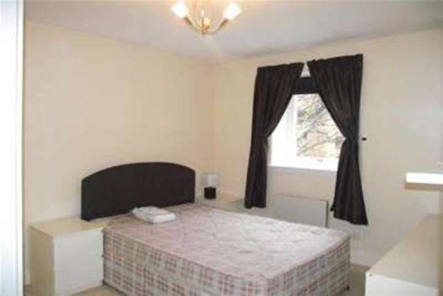  Image of 2 bedroom Flat to rent in Deneside Court Newcastle upon Tyne NE2 at Newcastle upon Tyne, NE2 1JW