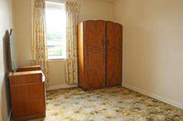  Image of 2 bedroom Flat for sale in Kelburne Oval Paisley PA1 at Paisley Renfrewshire Paisley, PA1 3SX