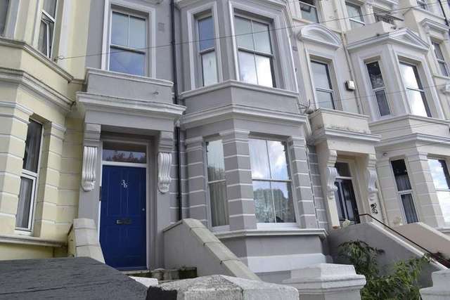  Image of 2 bedroom Flat to rent in Kenilworth Road St. Leonards-on-Sea TN38 at St Leonards On Sea, TN38 0JL