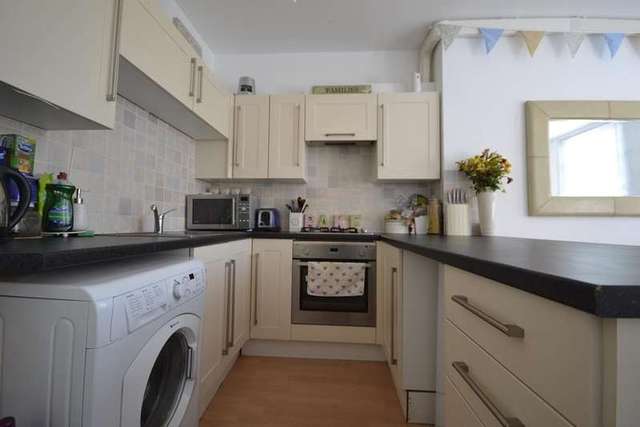  Image of 2 bedroom Flat to rent in Kenilworth Road St. Leonards-on-Sea TN38 at St Leonards On Sea, TN38 0JL