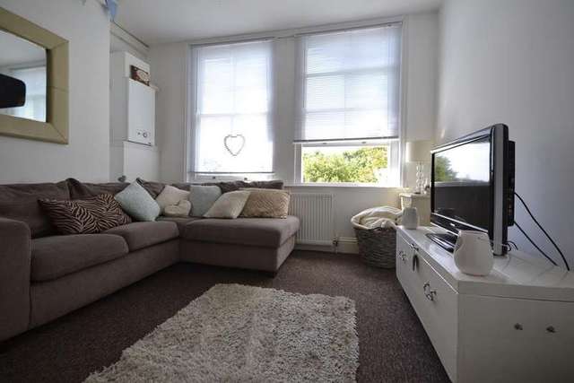  Image of 2 bedroom Flat to rent in Kenilworth Road St. Leonards-on-Sea TN38 at St Leonards On Sea, TN38 0JL