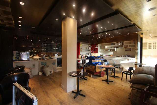  Image of Detached house to rent in Kensington Church Street London W8 at Kensington Church Street  London, W8 4DP