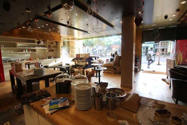  Image of Detached house to rent in Kensington Church Street London W8 at Kensington Church Street  London, W8 4DP