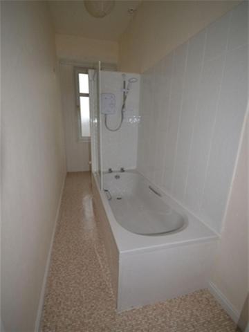  Image of 1 bedroom Flat to rent in Kilbowie Road Clydebank G81 at Clydebank West Dunbartonshire West Dunbartonshire, G81 2TU