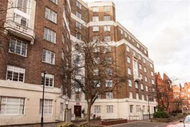  Image of 1 bedroom Flat to rent in Hamlet Gardens London W6 at London, W6 0RW