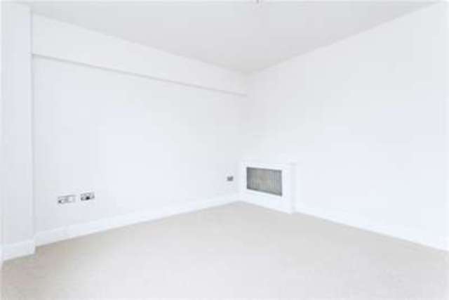  Image of 1 bedroom Flat to rent in Hamlet Gardens London W6 at London, W6 0RW