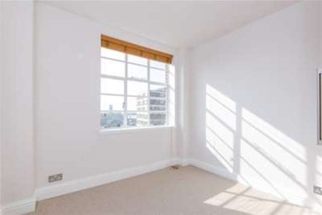  Image of 1 bedroom Flat to rent in Hamlet Gardens London W6 at London, W6 0RW