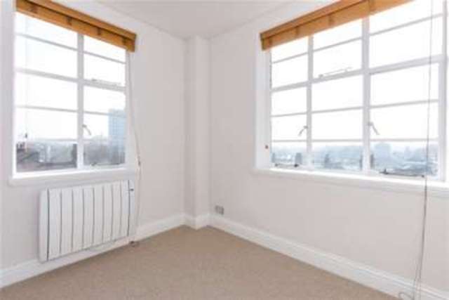  Image of 1 bedroom Flat to rent in Hamlet Gardens London W6 at London, W6 0RW