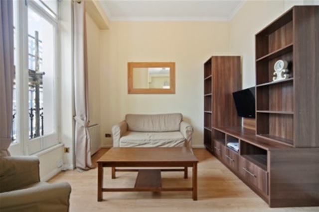  Image of 2 bedroom Property to rent in Kings Road London SW10 at London, SW10 0TU