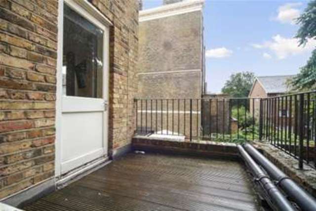  Image of 2 bedroom Property to rent in Kings Road London SW10 at London, SW10 0TU