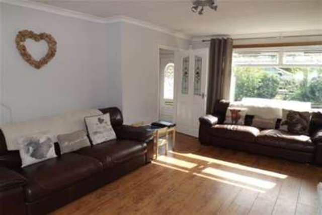  Image of 3 bedroom Detached house to rent in Kingston Avenue Neilston Glasgow G78 at Glasgow, G78 3JE