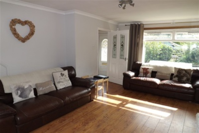  Image of 3 bedroom Detached house to rent in Kingston Avenue Neilston Glasgow G78 at Neilston East Renfrewshire East Renfrewshire, G78 3JE