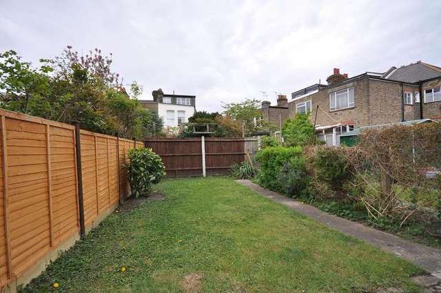  Image of 1 bedroom Flat to rent in Kingswood Road London W4 at Chiswick, W4 5EU