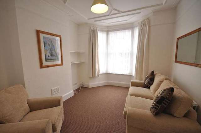  Image of 1 bedroom Flat to rent in Kingswood Road London W4 at Chiswick, W4 5EU