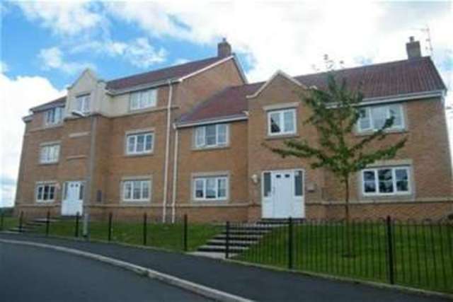  Image of 2 bedroom Flat to rent in Kirkhill Grange Westhoughton Bolton BL5 at Bolton, BL5 3ZE