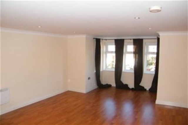  Image of 2 bedroom Flat to rent in Kirkhill Grange Westhoughton Bolton BL5 at Bolton, BL5 3ZE