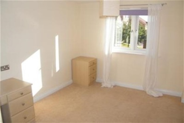  Image of 2 bedroom Flat to rent in Kirkhill Grange Westhoughton Bolton BL5 at Bolton, BL5 3ZE