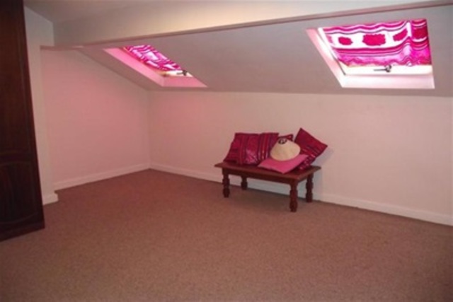  Image of 2 bedroom Flat to rent in Knutsford Road Warrington WA4 at Warrington, WA4 1JW