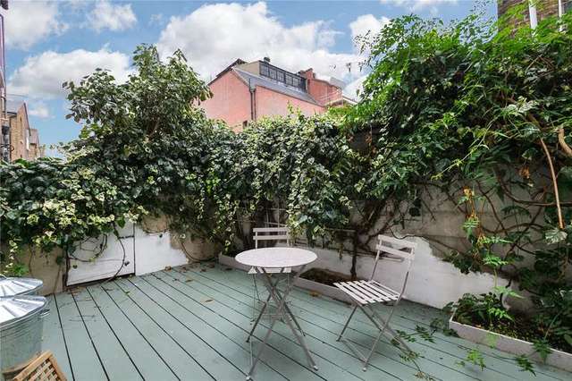  Image of 3 bedroom Ground Flat to rent in Pennard Road London W12 at Lanark Mansions  Pennard Road, W12 8DT