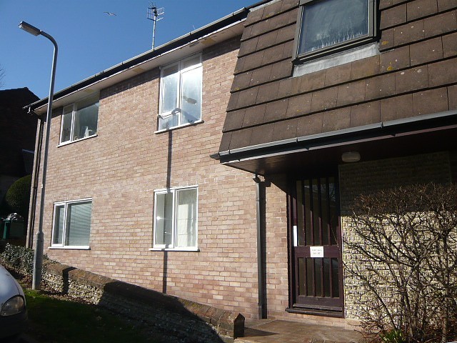  Image of 3 bedroom Flat to rent in Leahurst Court Leahurst Court Road Preston Brighton BN1 at Leahurst Court Road  Brighton, BN1 6UN