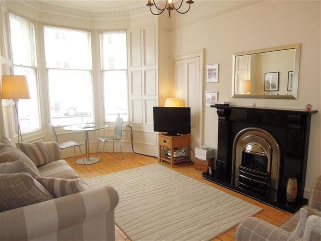  Image of 1 bedroom Flat to rent in Learmonth Grove Edinburgh EH4 at Comely Bank Edinburgh Edinburgh, EH4 1BW