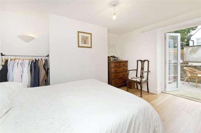  Image of 2 bedroom Flat to rent in Liverpool Road London N7 at London  Lower Holloway, N7 8PZ