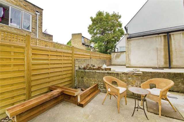  Image of 2 bedroom Flat to rent in Liverpool Road London N7 at London  Lower Holloway, N7 8PZ