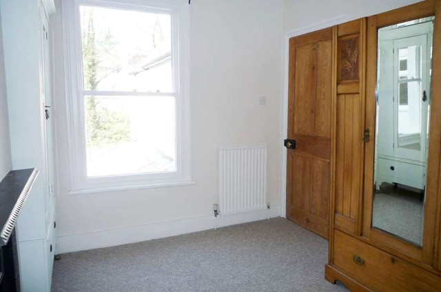  Image of 3 bedroom Terraced house to rent in Liverpool Road St. Albans AL1 at St. Albans, AL1 3UN