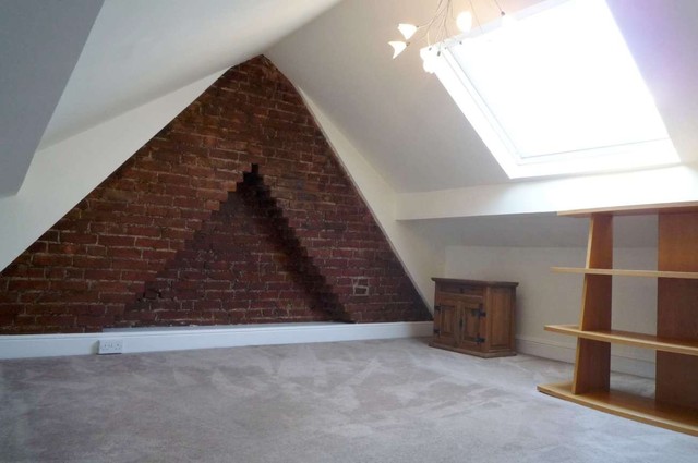  Image of 3 bedroom Terraced house to rent in Liverpool Road St. Albans AL1 at St. Albans, AL1 3UN