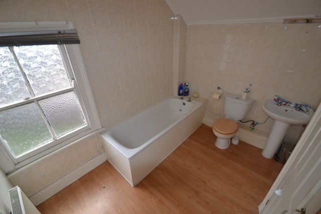  Image of 1 bedroom House Share to rent in Llanishen Street Heath Cardiff CF14 at Heath Cardiff Roath, CF14 3QD