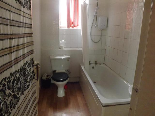  Image of 2 bedroom Flat to rent in Lochrin Buildings Edinburgh EH3 at Tollcross Edinburgh Edinburgh, EH3 9NB
