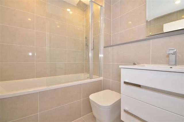  Image of 1 bedroom Flat for sale in London Road East Grinstead RH19 at East Grinstead West Sussex East Grinstead, RH19 1AG