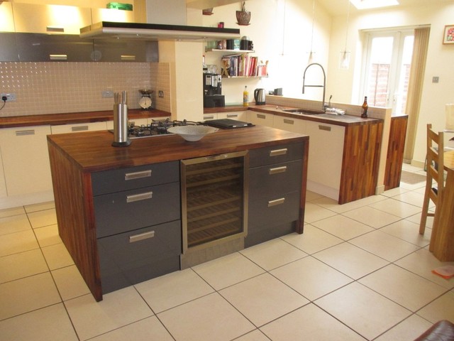  Image of 3 bedroom Terraced house for sale in Lovett Road Portsmouth PO3 at Lovett Road Copnor Portsmouth, PO3 5EX