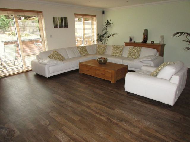  Image of 4 bedroom Detached house for sale in Lower Chestnut Drive Basingstoke RG21 at Lower Chestnut Drive  Basingstoke, RG21 8YN