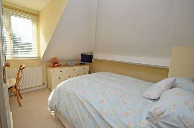  Image of 4 bedroom Detached house for sale in Lower Hillmorton Road Rugby CV21 at Lower Hillmorton Road  Rugby, CV21 4AB